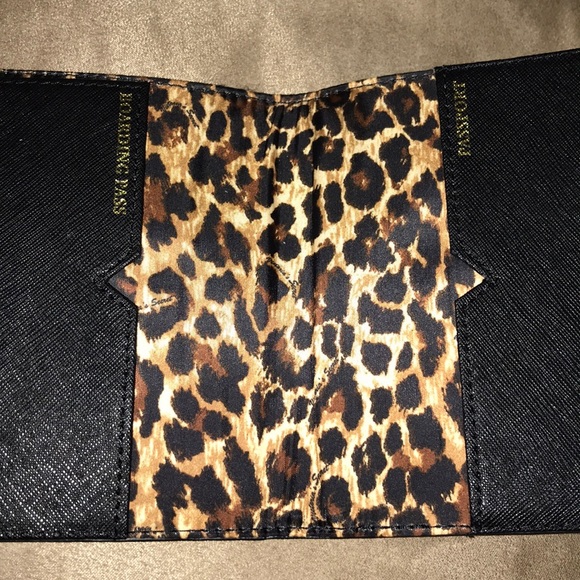 Victoria’s Secret Leather Passport Cover - Picture 4 of 7